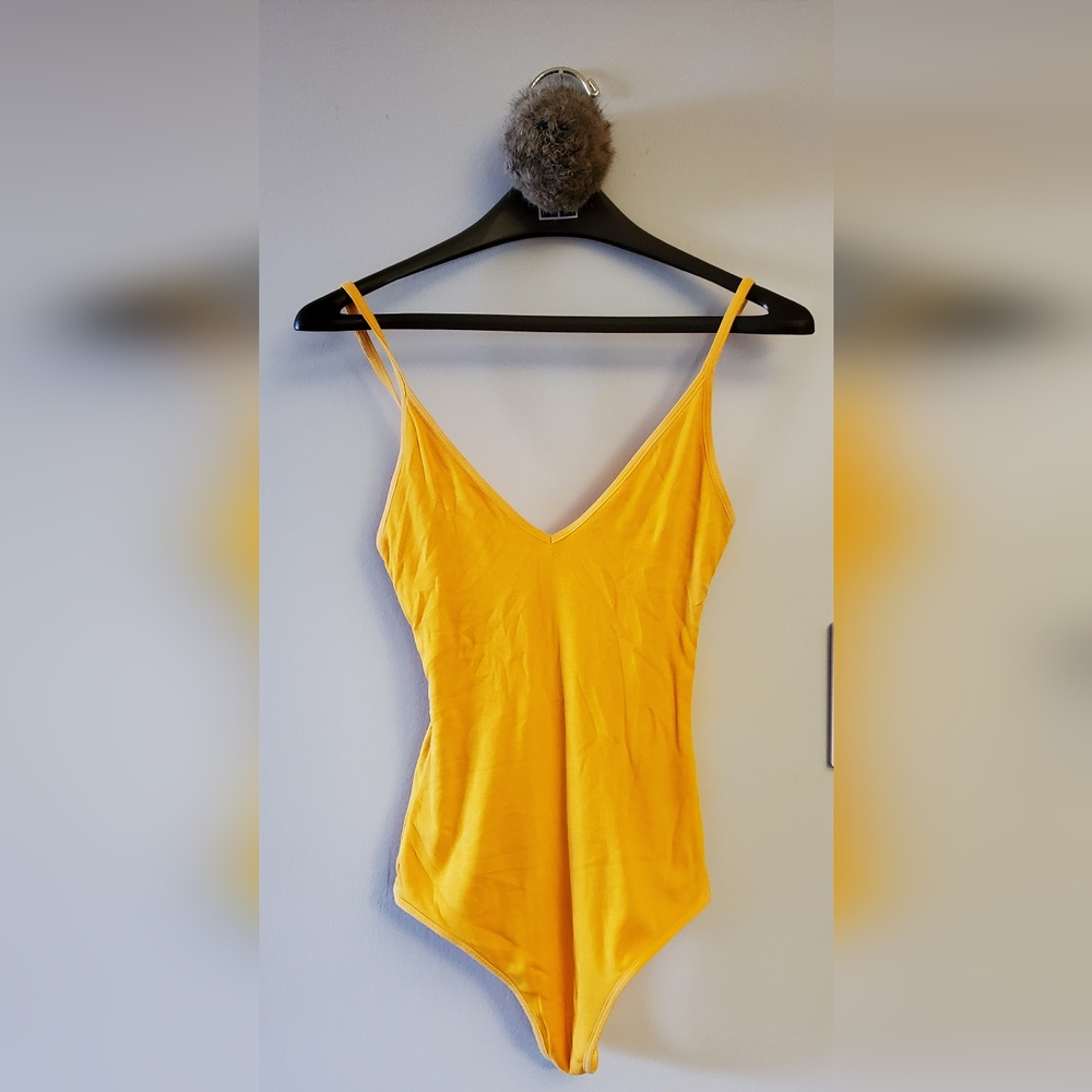 Body suit Aritzia Talula body suit size xs/s